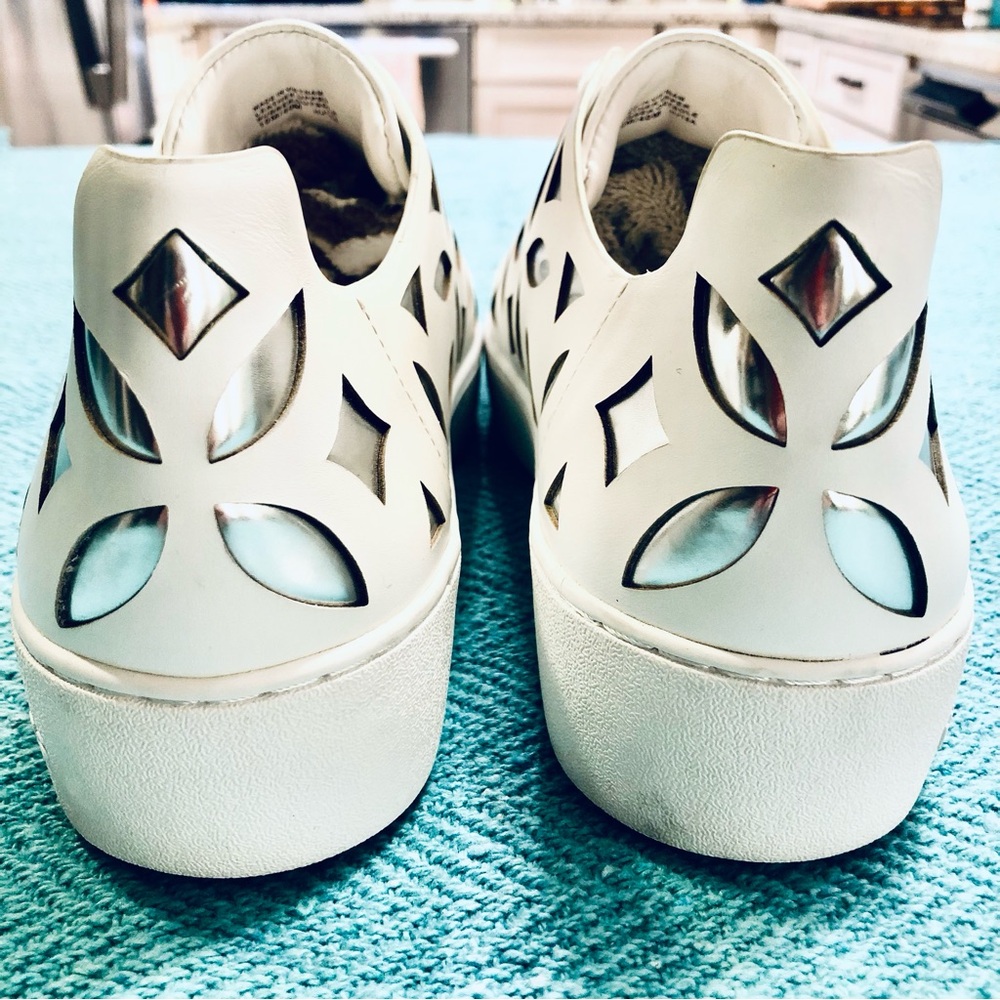 MICHAEL KORS white sneakers with silver inlays. Gorgeous! New. NWOB size… - Picture 11 of 13